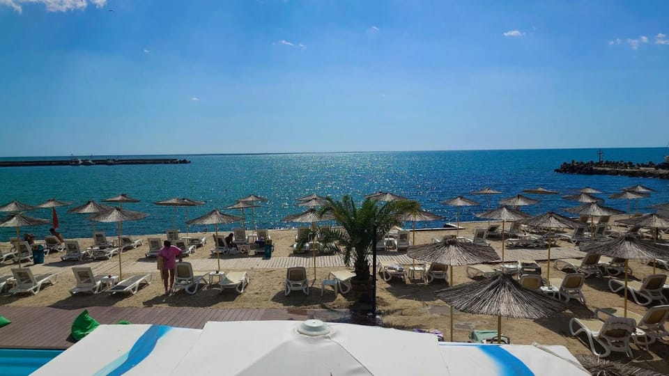 Royal Grand Hotel and Spa - All Inclusive and Free beach accsess Hotel in Kavarna