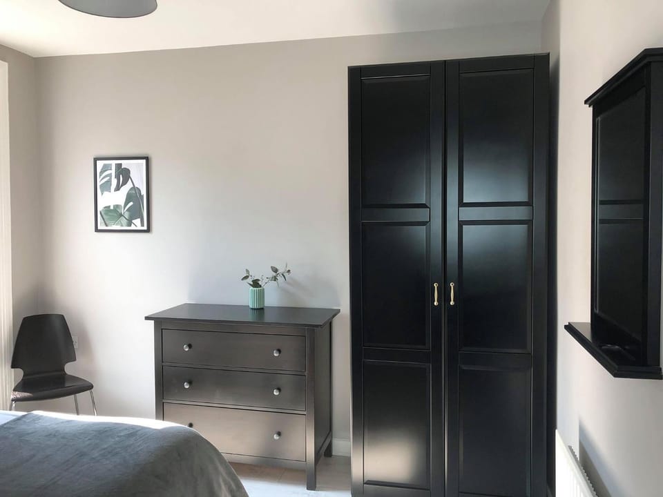 Bedroom, wardrobe