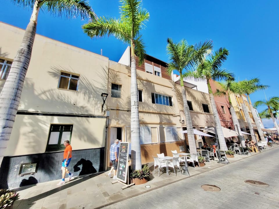 Property building, Off site, Neighbourhood