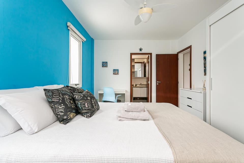 Bed, Photo of the whole room, Bedroom, towels, wardrobe