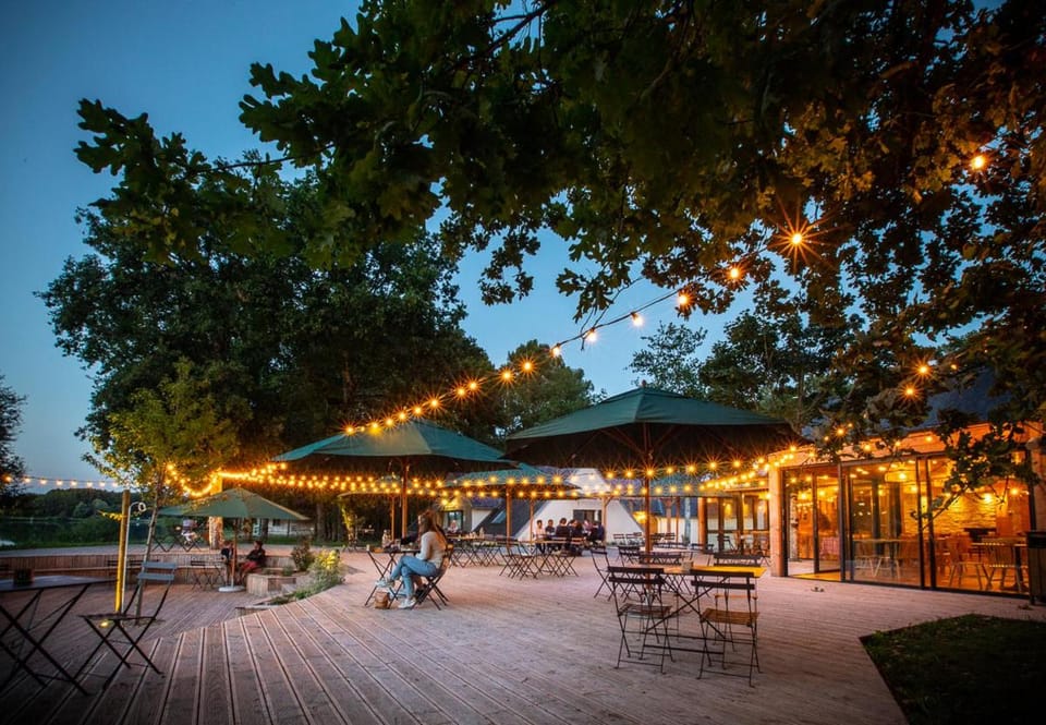 Patio, Restaurant/places to eat, Night, Natural landscape, Balcony/Terrace