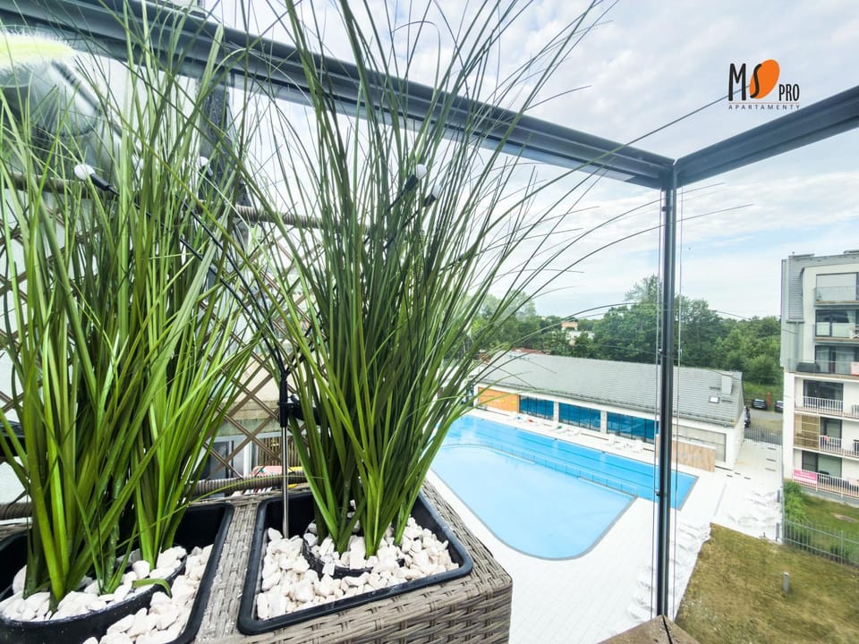 Property building, Pool view, Swimming pool
