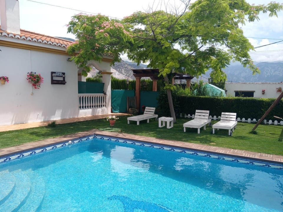Cortijo de los geraneos House in Andalusia