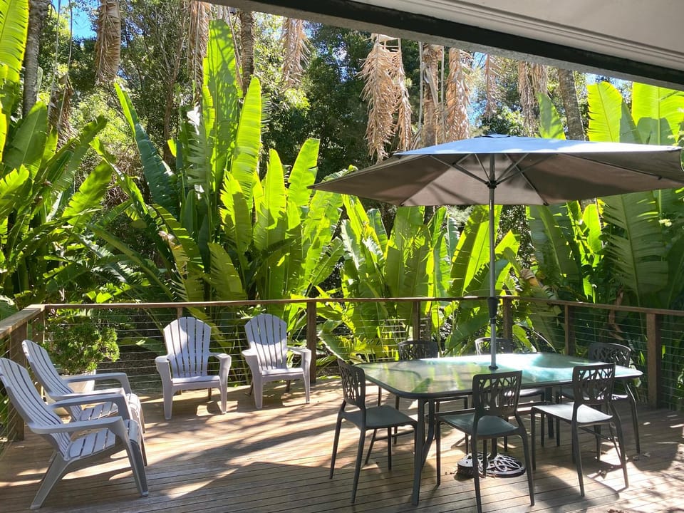 BBQ facilities, Balcony/Terrace, furniture