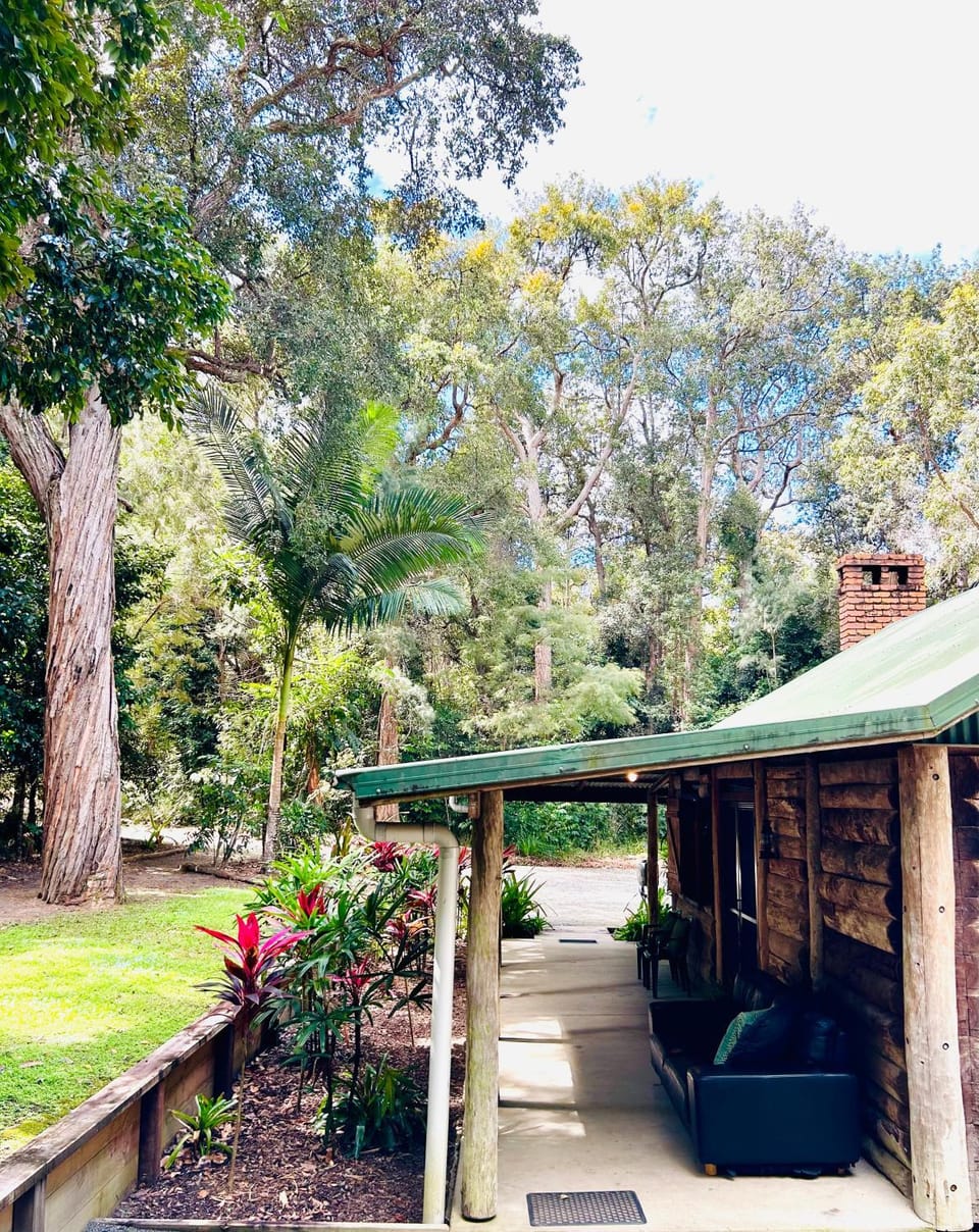 Ferns Hideaway Resort Campground/ 
RV Resort in Queensland