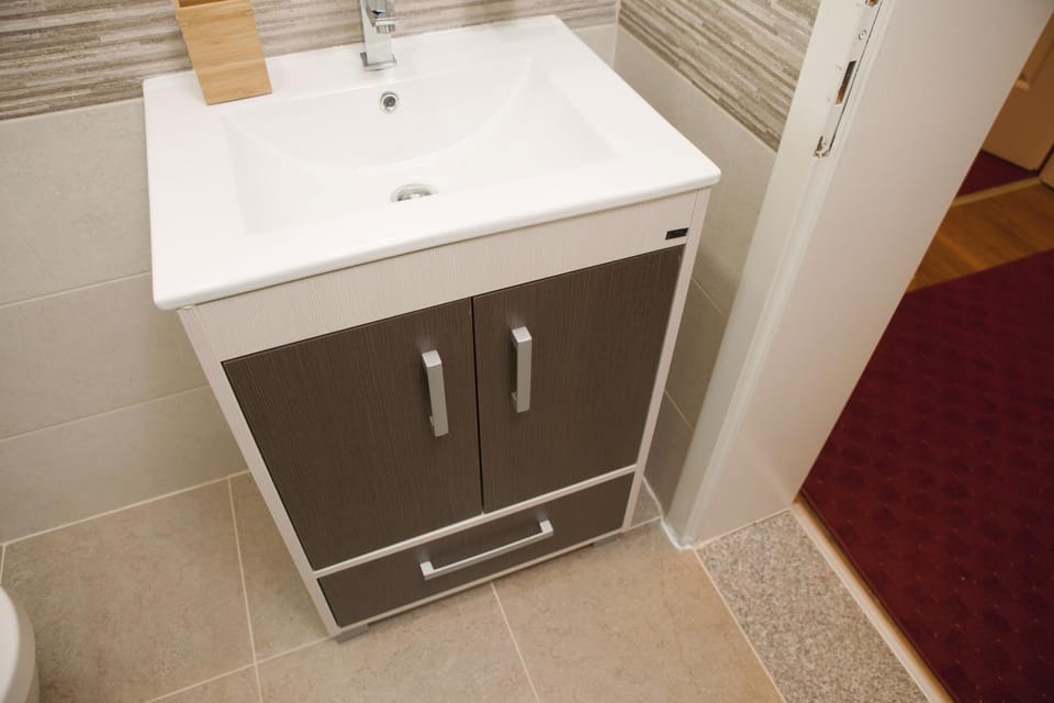 Bathroom, Decorative detail