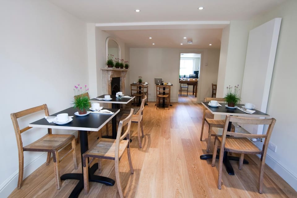 Dining area, Breakfast