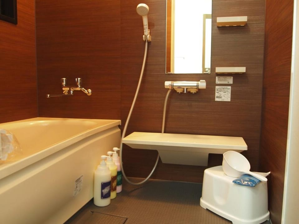 Bathroom, Bath