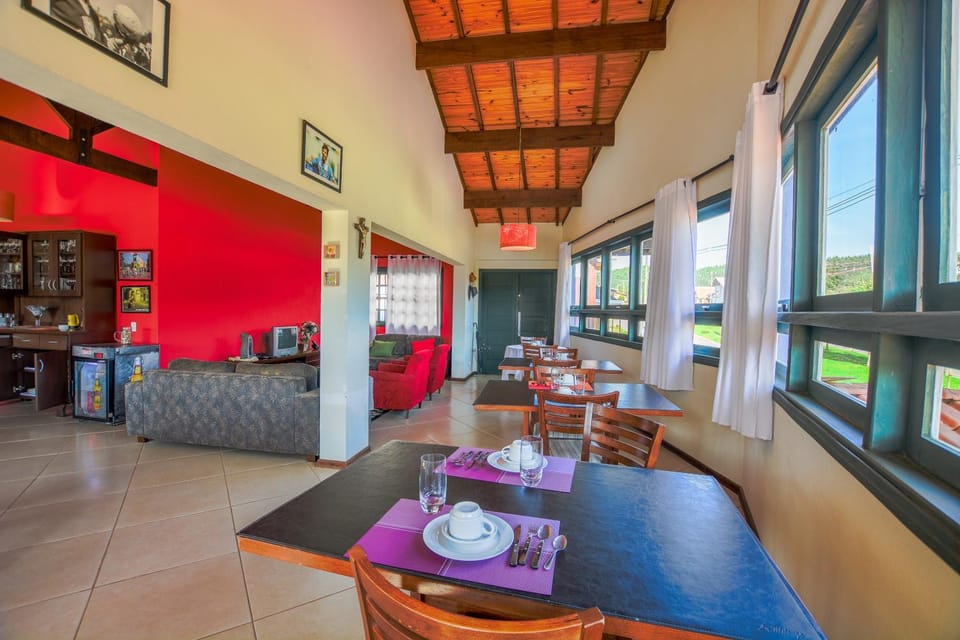 Maison Bleue Suites Bed and Breakfast in Monte Verde