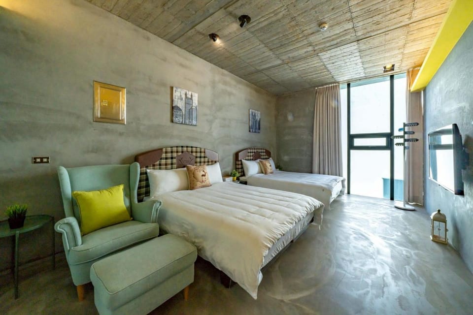 TV and multimedia, Photo of the whole room, Bedroom