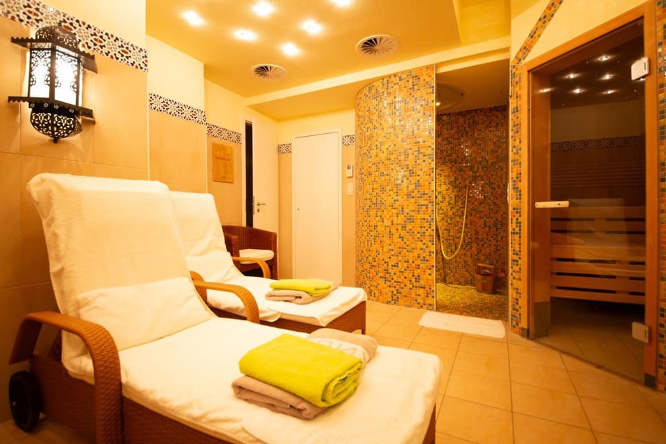 Sauna, Spa and wellness centre/facilities, towels