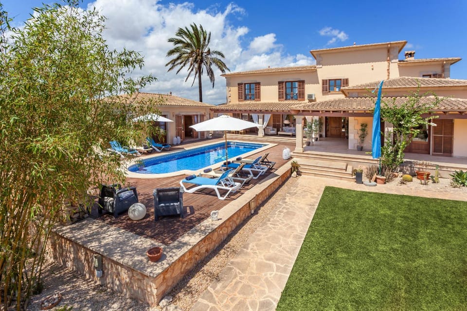 Can Molino Country House in Migjorn