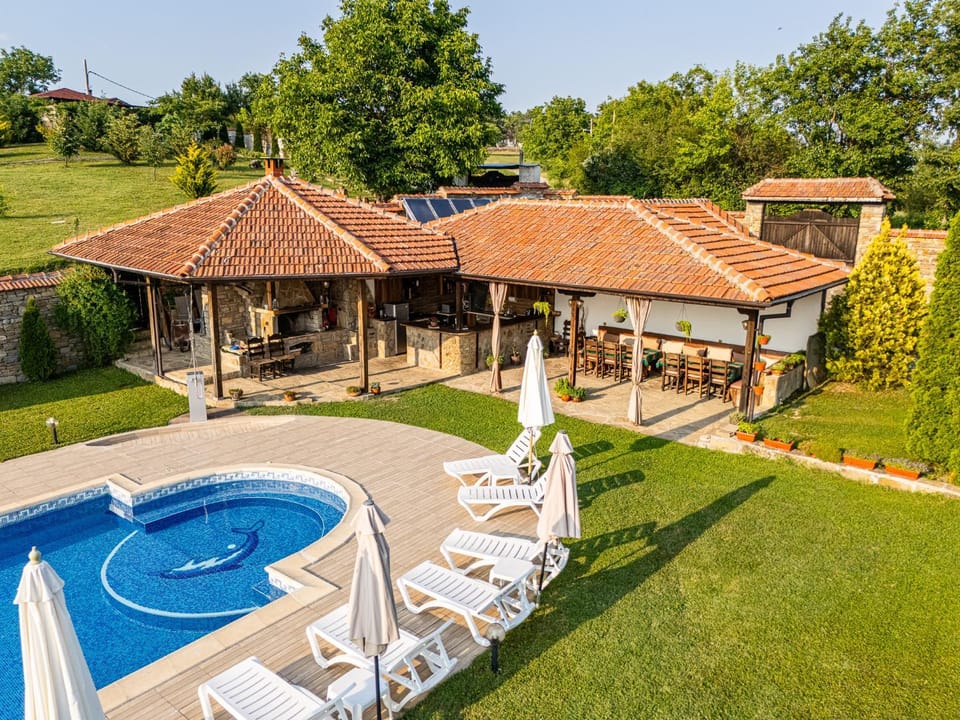 Vila Nikolina Guesthouse Bed and Breakfast in Gabrovo, Bulgaria