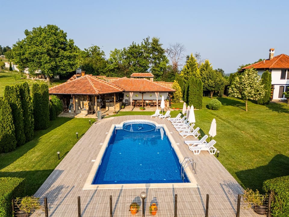 Vila Nikolina Guesthouse Bed and Breakfast in Gabrovo, Bulgaria