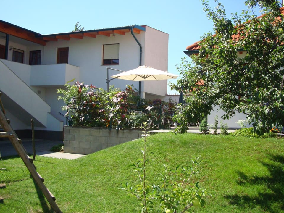 Gästehaus Strommer Bed and Breakfast in Hungary