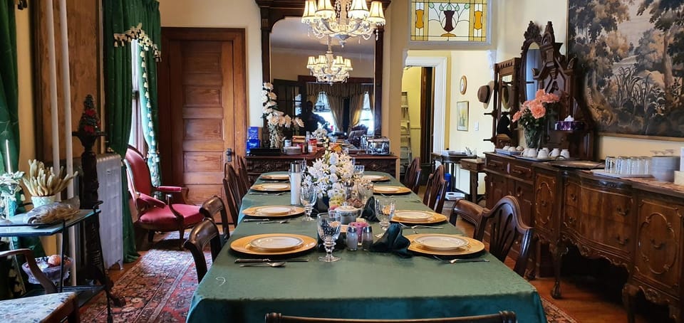 A Night to Remember B & B Bed and Breakfast in Niagara Falls