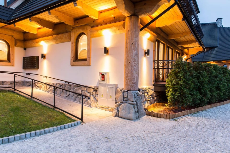 Apartament PAJO II -Rezydencja Tatry--GROTA SOLNA--BALKON--PARKING Apartment in Zakopane