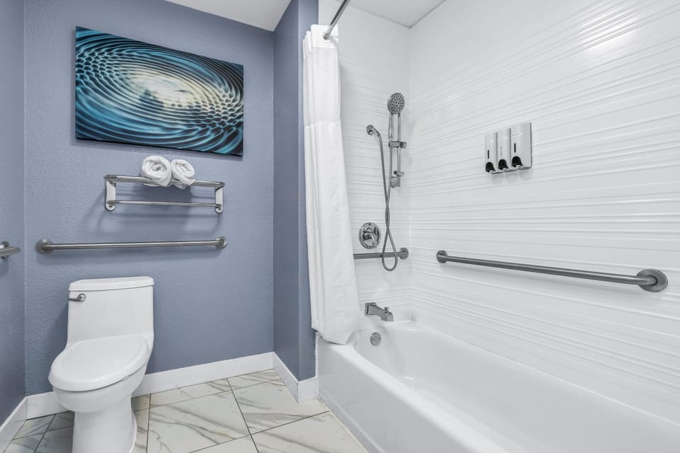 Toilet, Bathroom, Bath, towels