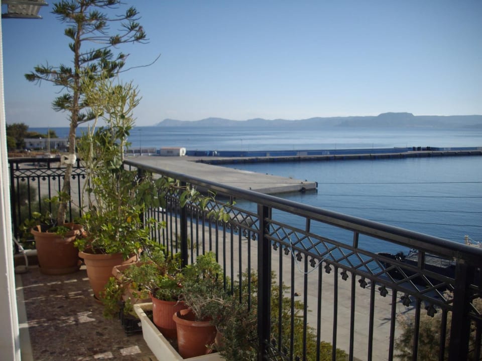 Anna in front of the sea Apartment Apartment in Lasithi