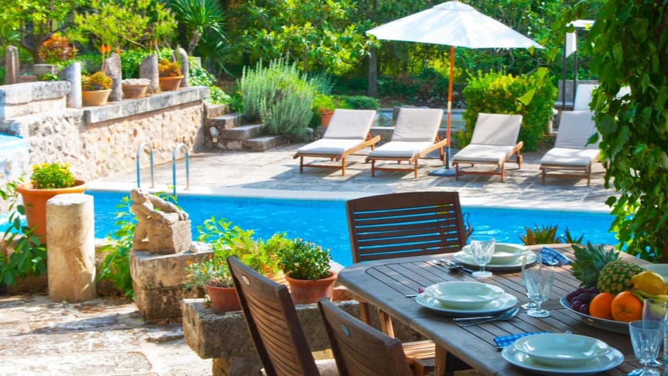 Garden, Dining area, Pool view, Swimming pool