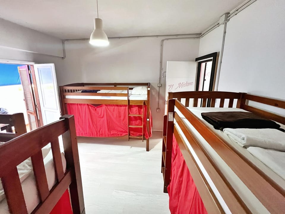 Bed, Bedroom, bunk bed