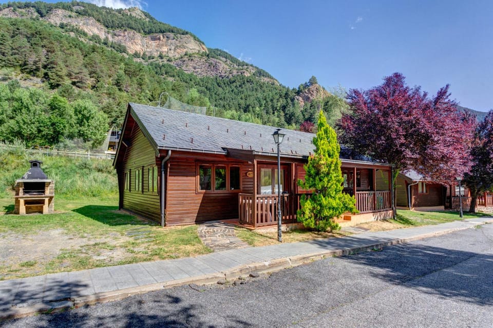 Property building, Day, Natural landscape, Street view
