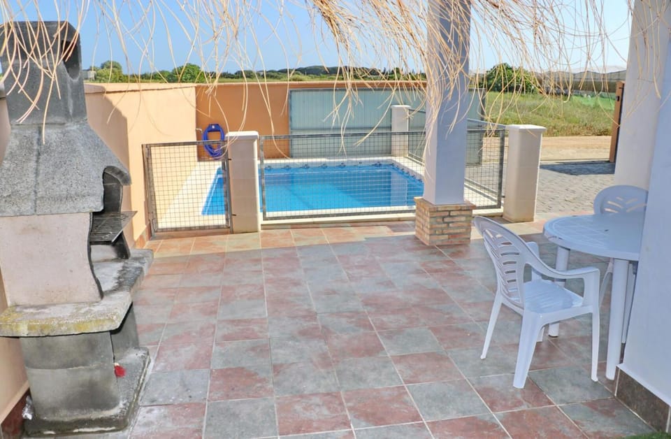 Balcony/Terrace, Swimming pool