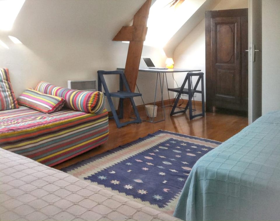 Photo of the whole room