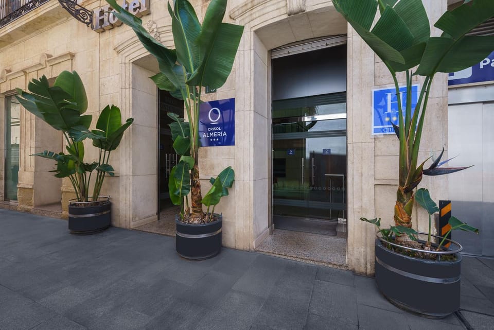Property building, Facade/entrance