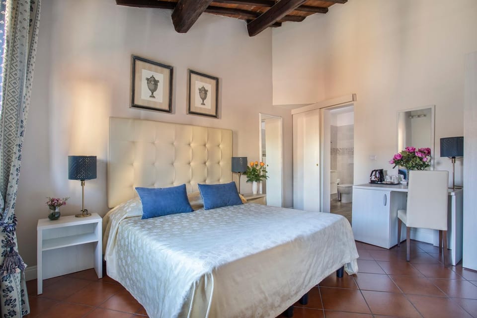 Giuliani Home Bed and Breakfast in Florence