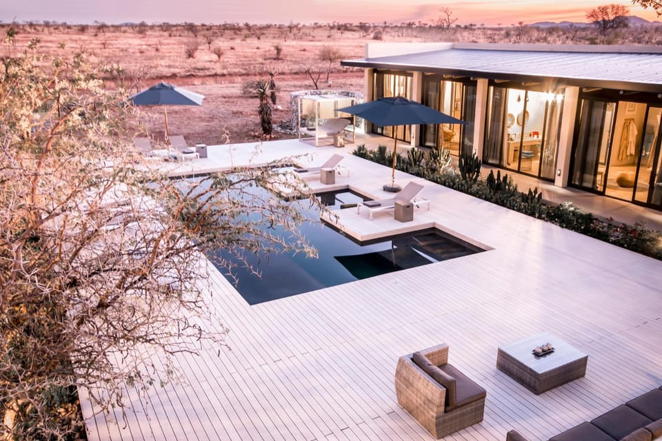 Property building, Patio, Natural landscape, Bird's eye view, Winter, Balcony/Terrace, Balcony/Terrace, Decorative detail, Decorative detail, Floor plan, On site, Pets, Pets, Landmark view, Landmark view, Mountain view, Pool view, Swimming pool, Sunset, Inner courtyard view