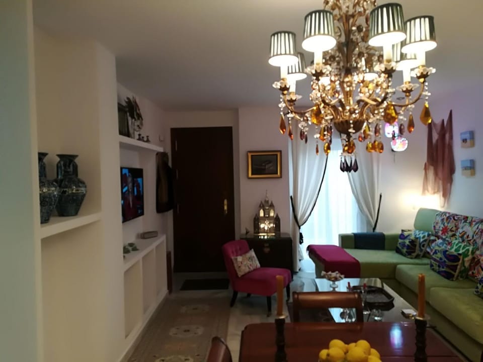 Communal lounge/ TV room