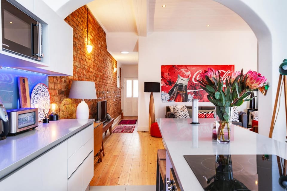 Coffee/tea facilities, Kitchen or kitchenette
