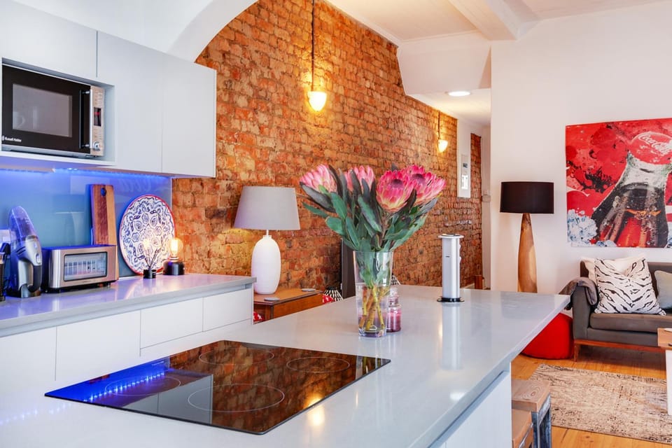 Coffee/tea facilities, Kitchen or kitchenette