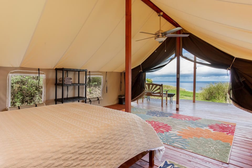 Bed, Natural landscape, View (from property/room), Balcony/Terrace, Photo of the whole room, Bedroom, Sea view