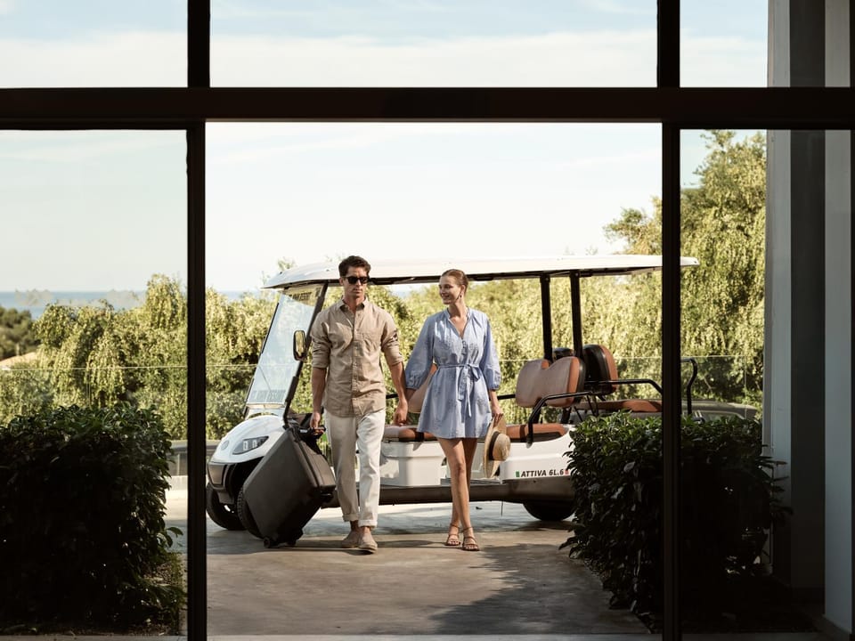 Property building, Day, Lobby or reception, Guests