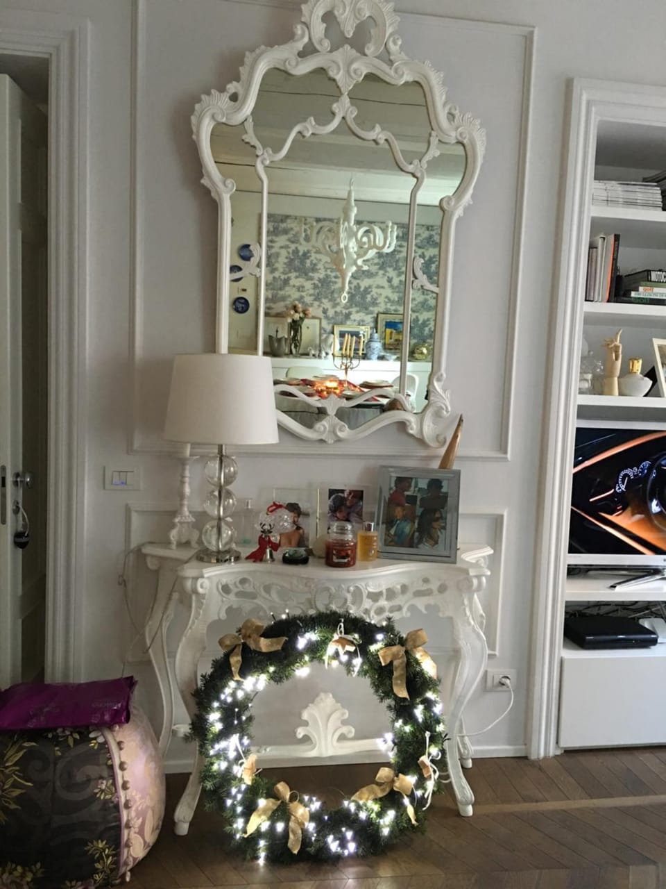 Communal lounge/ TV room, Winter, Decorative detail