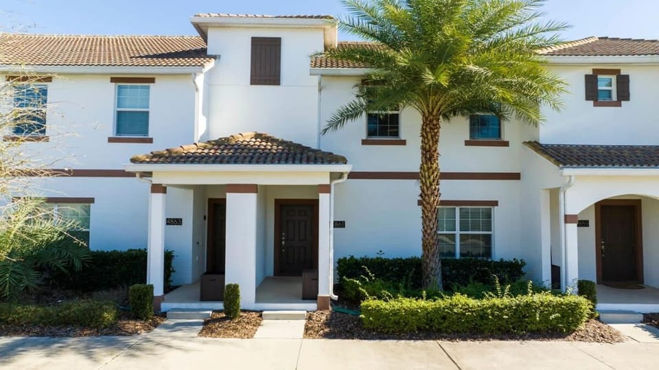 Four Bedrooms TownHome 4861 House in Kissimmee