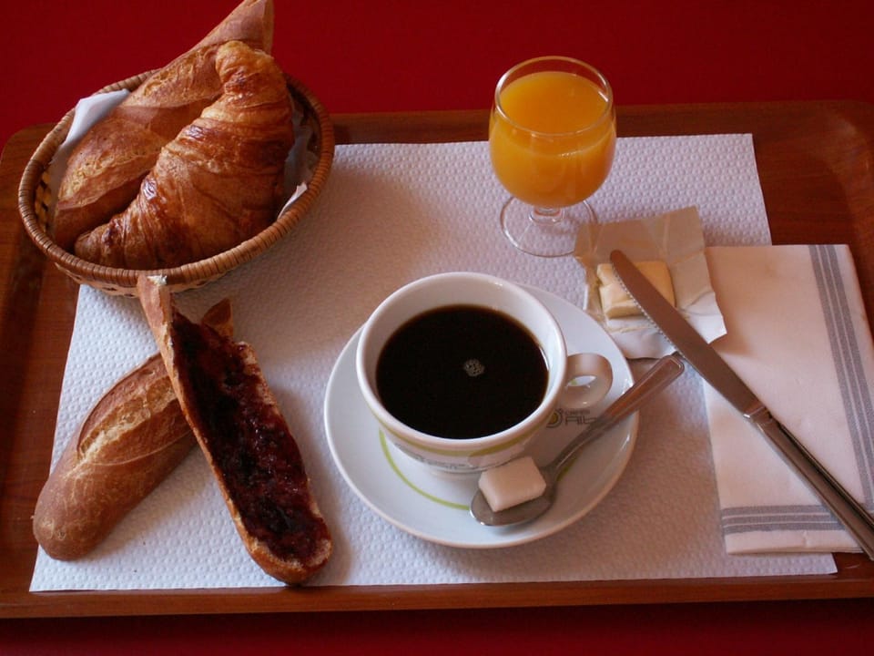 Food and drinks, Continental breakfast