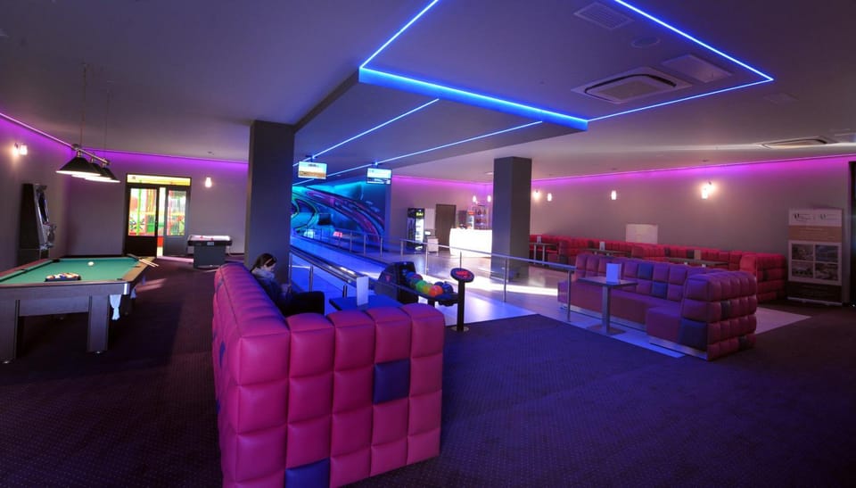 Bowling, Kids's club, Evening entertainment