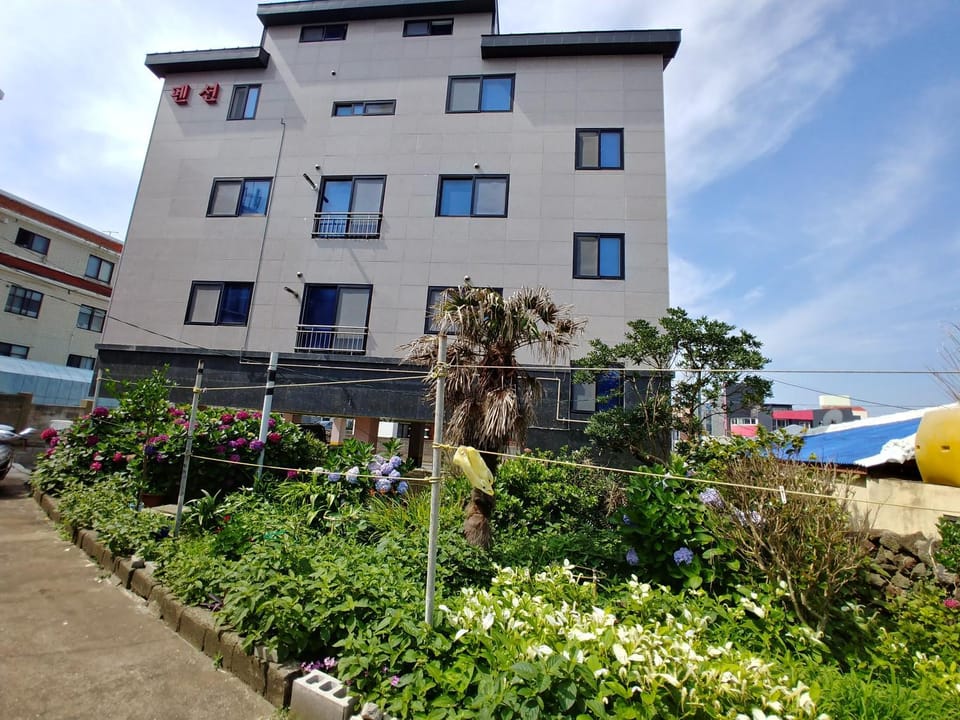 Seongsan Star Pension House in South Korea