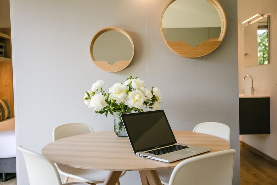 Business facilities, Dining area
