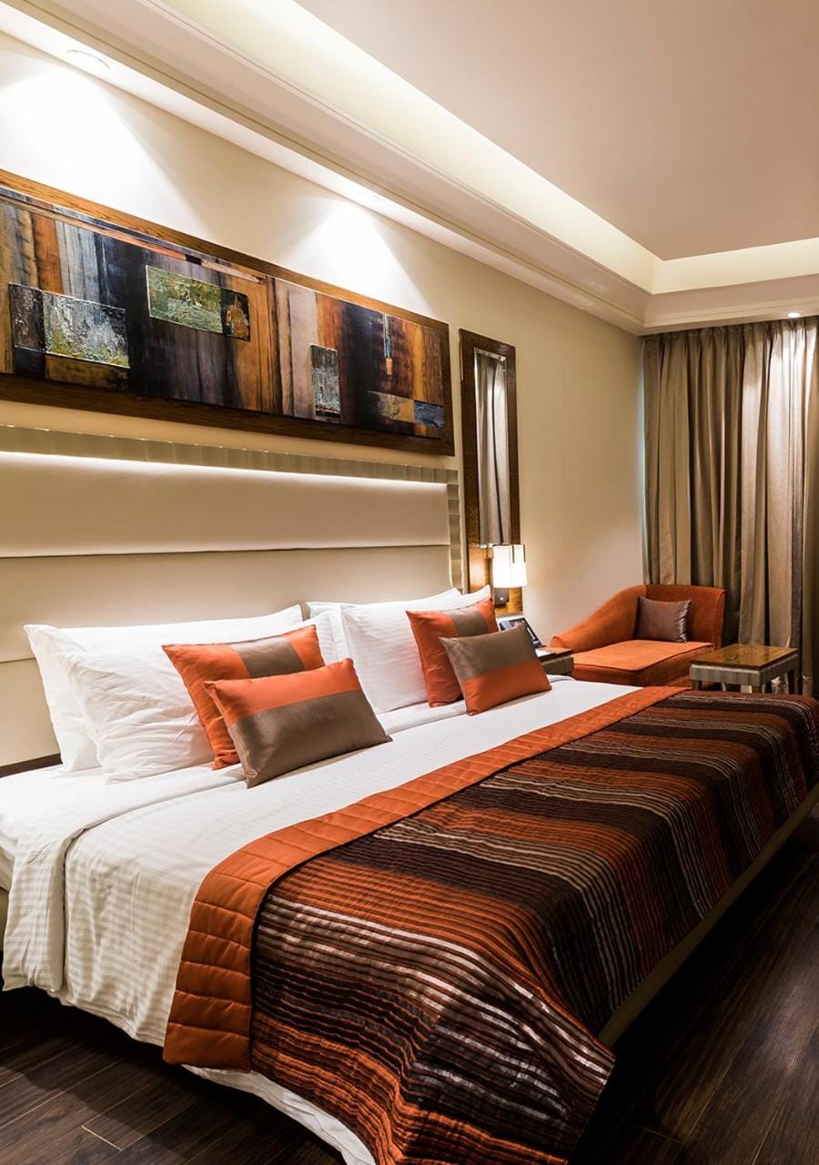 Photo of the whole room, Bedroom
