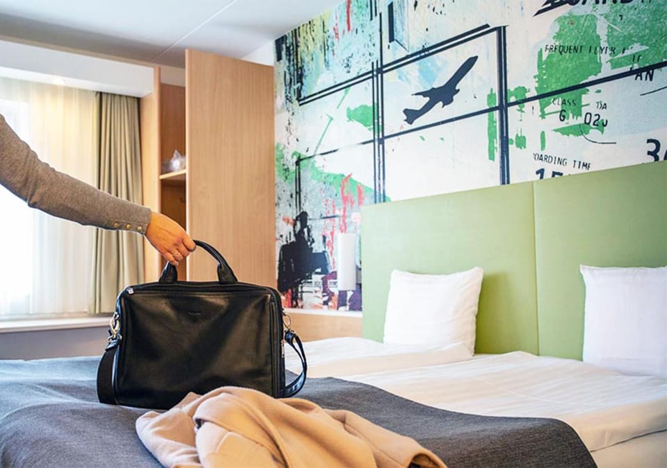 Shower, Bed, Bathroom, Photo of the whole room, Bedroom, Breakfast, towels, wardrobe