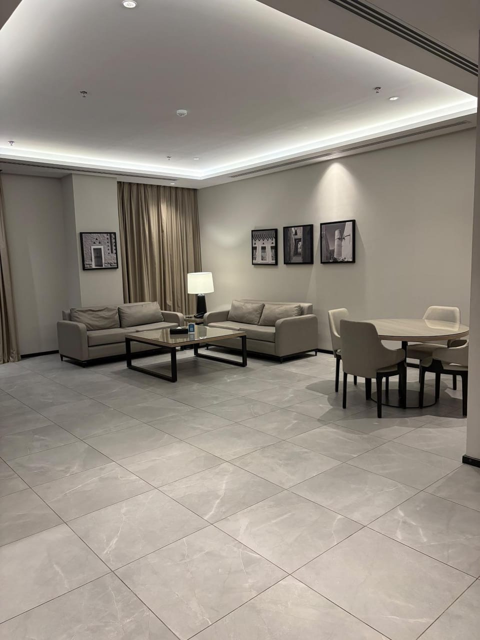 Living room, Seating area