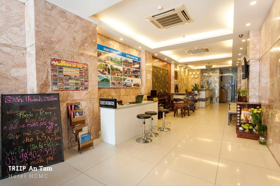 Restaurant/places to eat, Property logo or sign, Lounge or bar, Banquet/Function facilities, Logo/Certificate/Sign, Certificate/Award