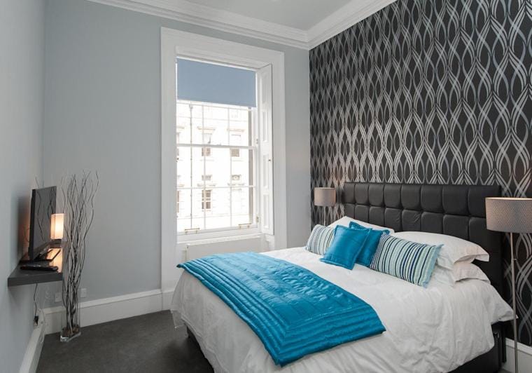 Parliament Sq apt 12 Royal Mile Apartment in Edinburgh