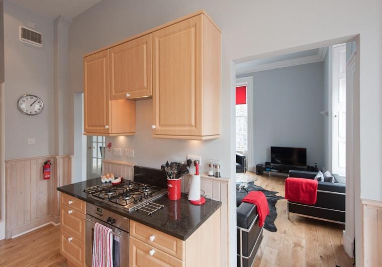 Parliament Sq apt 12 Royal Mile Apartment in Edinburgh