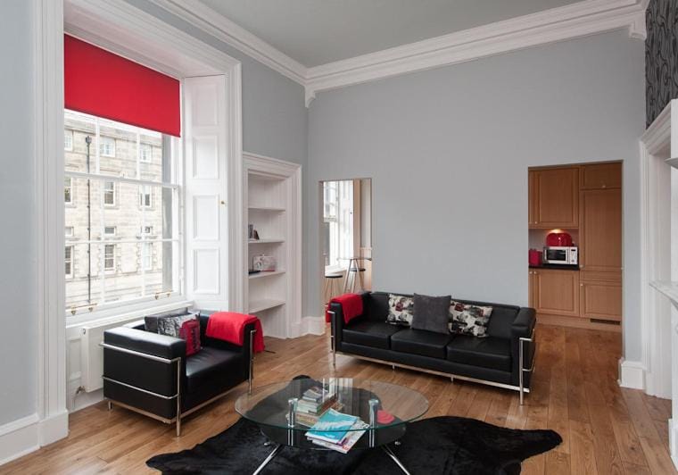 Parliament Sq apt 12 Royal Mile Apartment in Edinburgh