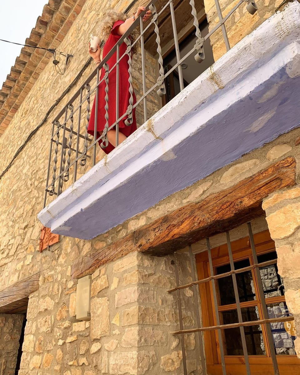 Facade/entrance, Balcony/Terrace